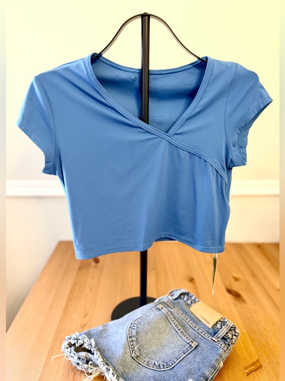 Halara Crop Top Athletic Blue Stretch Short Sleeve Workout Gym Yoga NWT Size L